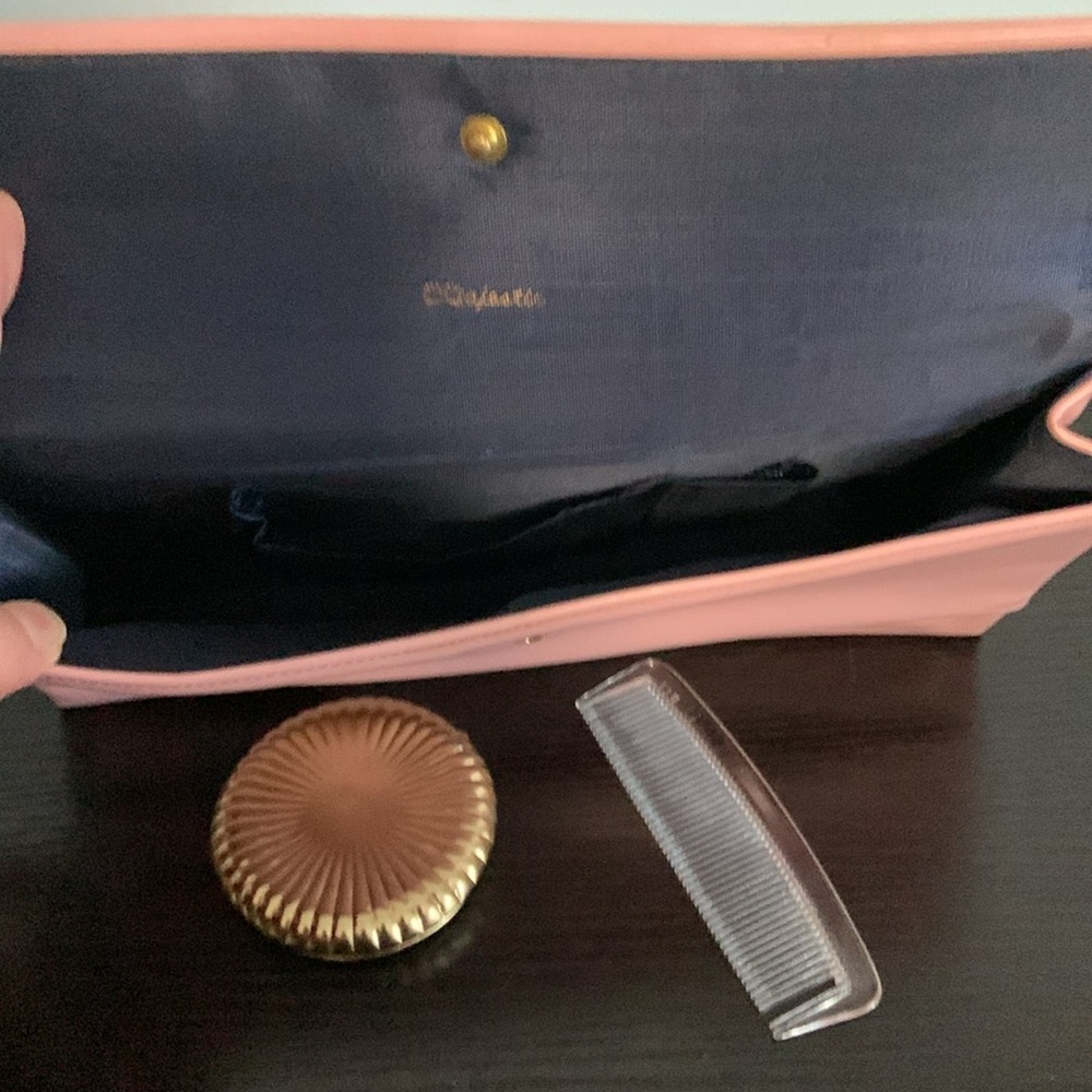 Vintage Pink Majestic Clutch with Comb and Compact - Picture 6 of 11